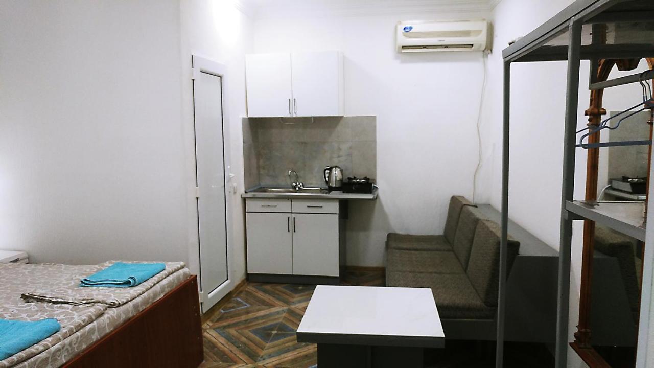 Rrooms Old City Apartment Tbilisi Bagian luar foto